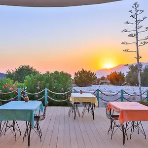 Lacitrus And Otel Kaş